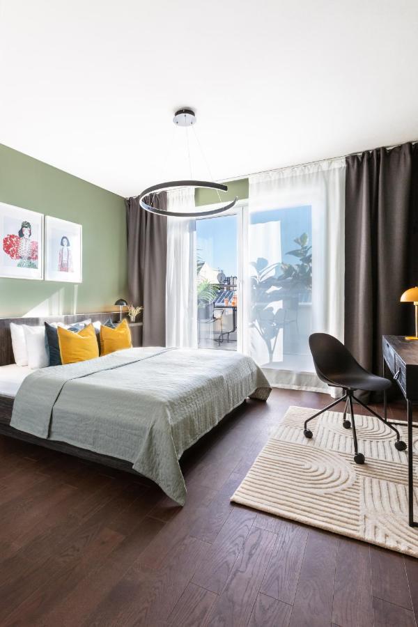Turnkey I Central Apartment With Terrace Prága Kültér fotó