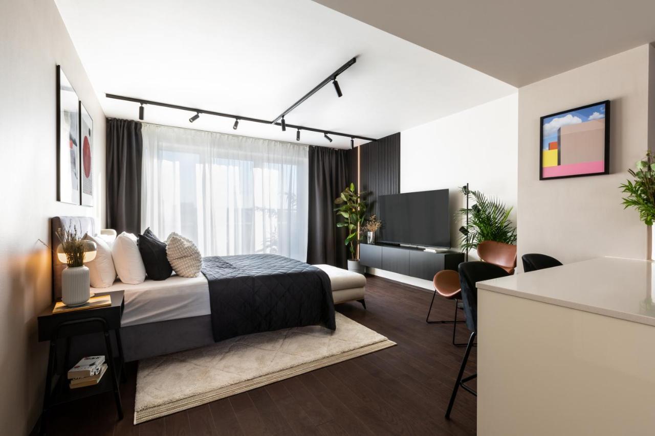 Turnkey I Central Apartment With Terrace Prága Kültér fotó