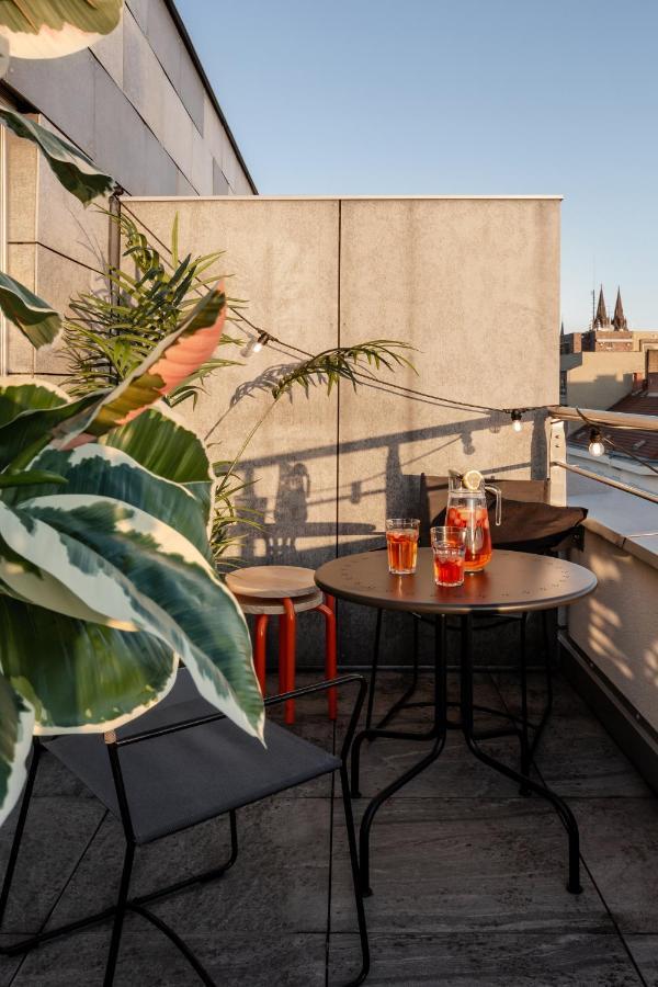 Turnkey I Central Apartment With Terrace Prága Kültér fotó